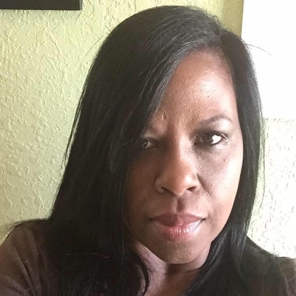 Meet your Posher, Michelle - Picture 2 of 2